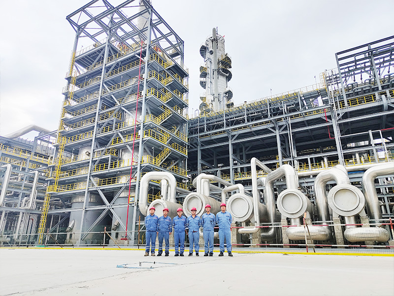 Which one is better, square driven hydraulic wrench or low clearance hydraulic wrench?