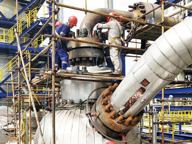 Flange leakage solution for a petrochemical client